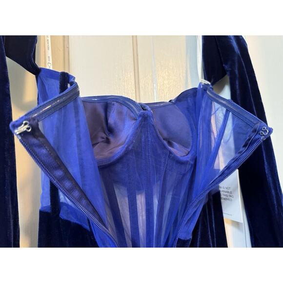 NWT Miss Circle Navy Blue Velvet Corset Long Slit Gown Size Medium - Picture 11 of 16